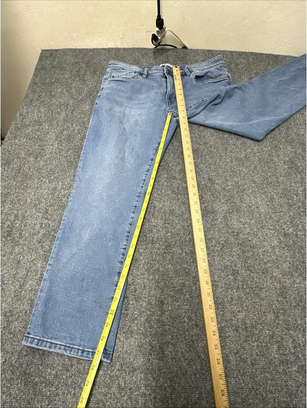 English Laundry detail preowned good